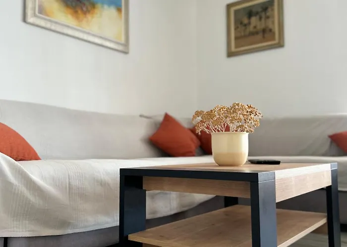 아파트 Rovci 1 슬라티네