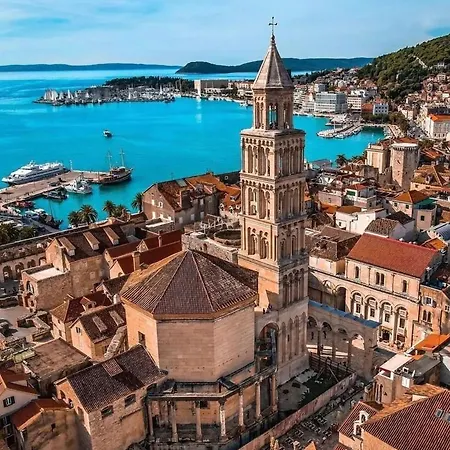 Rovci 1 * スラティネ