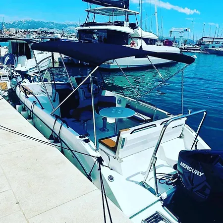 アパート Rovci 1 *