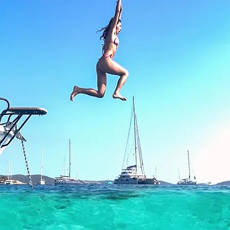 Rovci 1 アパート *